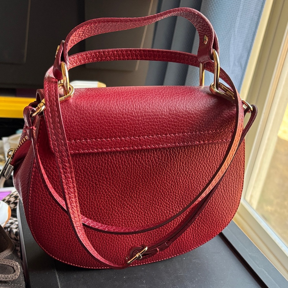 Elegant Red Leather Handbag - Picture 2 of 11
